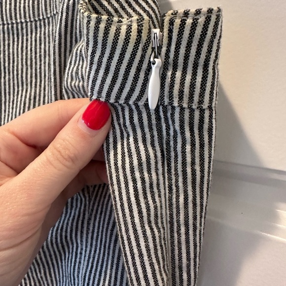 Hollister Gray and White Striped Mini Overall Sun Dress Size Small - Picture 5 of 7